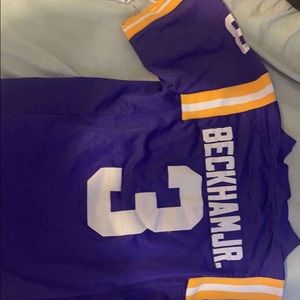 size medium; colors-purple yellow and white